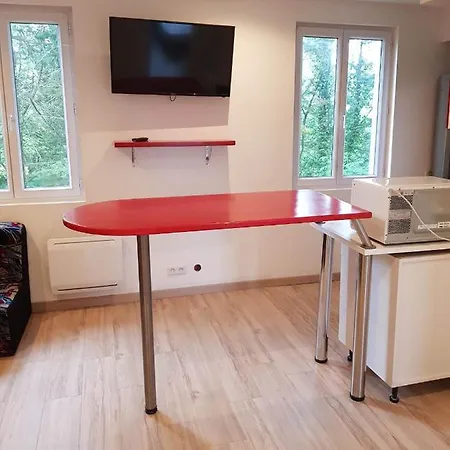 Tres Joli: Garden View Apartment with Private Parking Annesse-et-Beaulieu Exterior photo