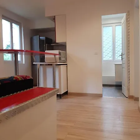 Tres Joli: Garden View Apartment with Private Parking Annesse-et-Beaulieu Exterior photo