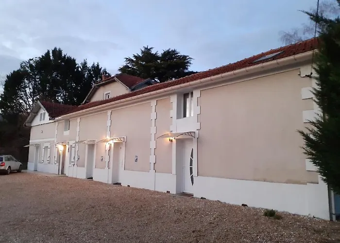 05 - Tres Joli 3 Pieces Neuf 2 Chambres, Logement Tout Equipe Pour 1 A 4 Personnes Maximum, Vue Sur Jardin Avec Parking Privatif, Grand Fourgon Possible, Tout Le Linge De Maison Est Fourni