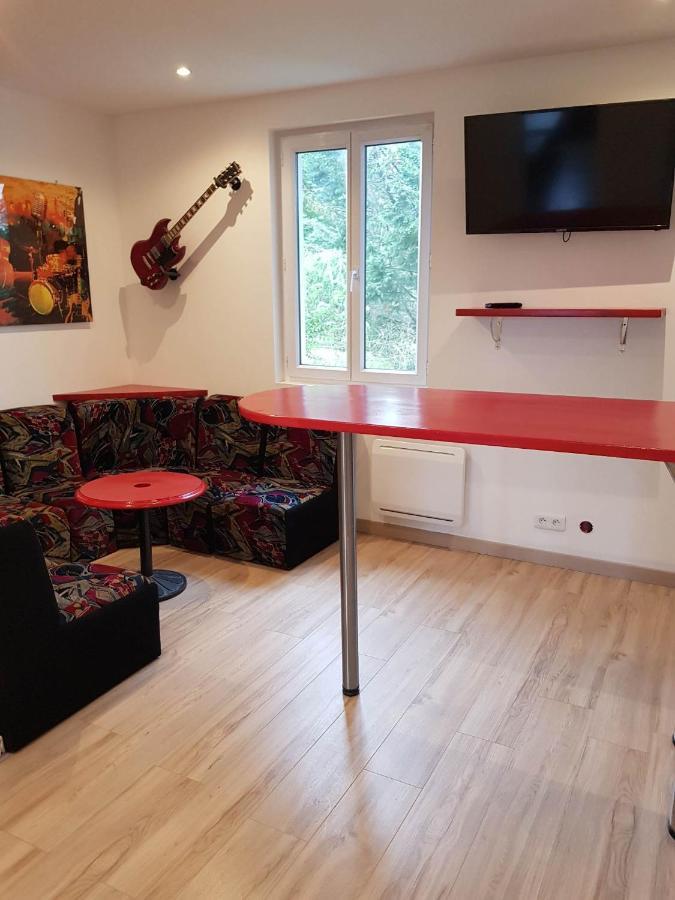 Apartment Tres Joli: Garden View With Private Parking *