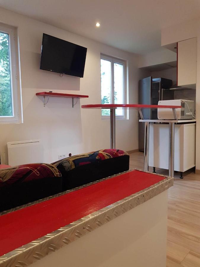 Tres Joli: Garden View With Private Parking *